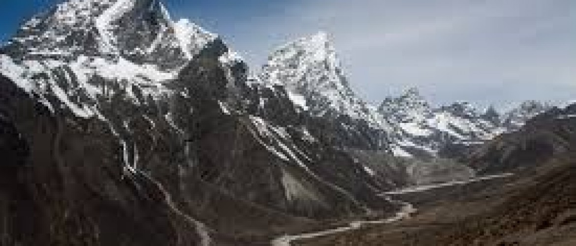 Cholatse Peak Climbing – 23 Days