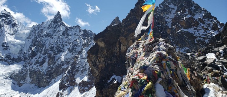 Gokyo Valley Trek via Renjo La Pass 14 Days