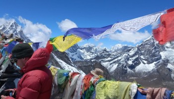 Everest High Passes via Island Peak – 25 Days